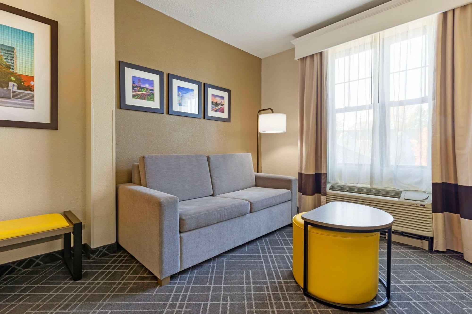 Comfort Suites Hanes Mall Winston-Salem Eksteriør billede