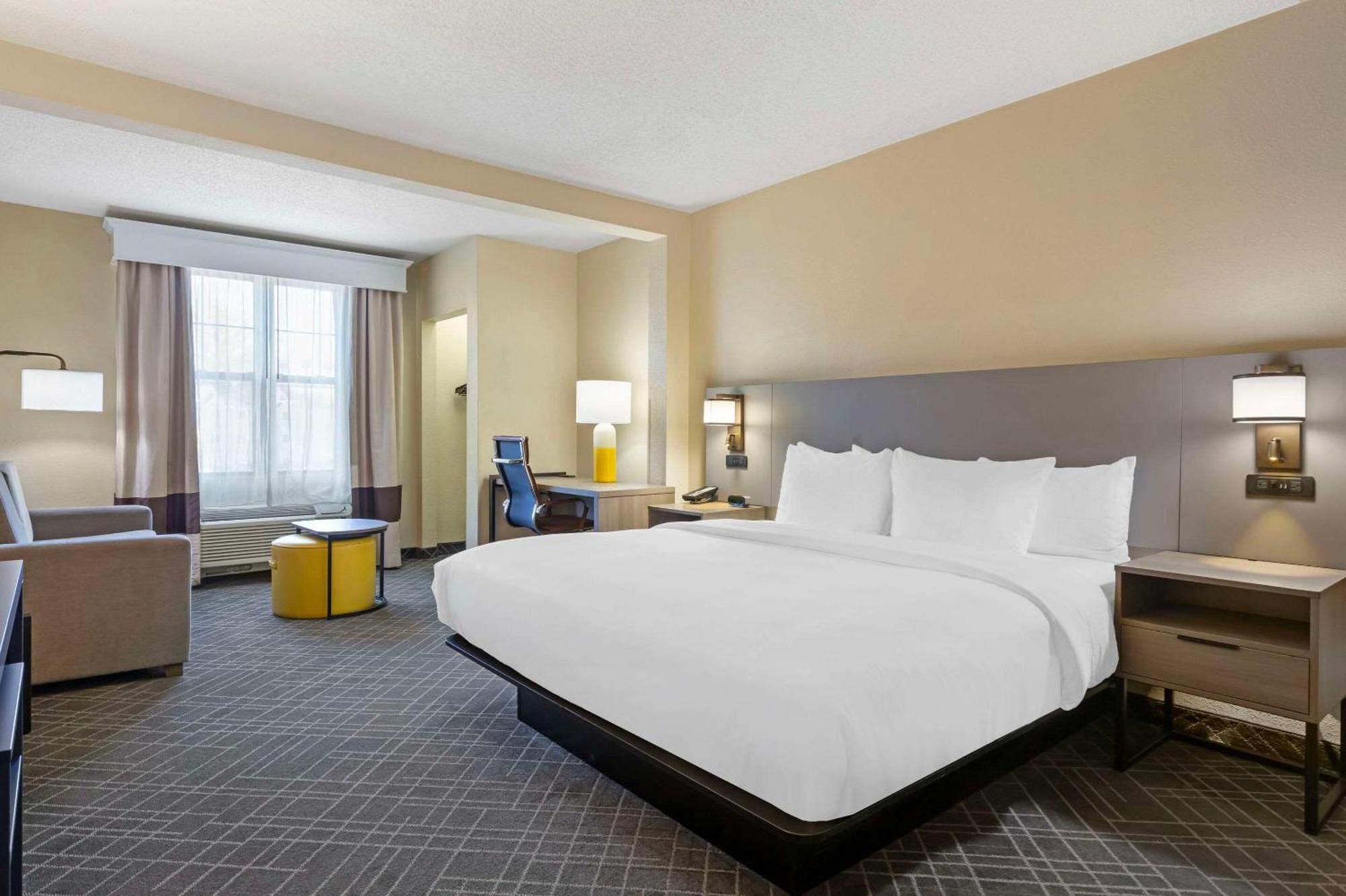 Comfort Suites Hanes Mall Winston-Salem Eksteriør billede