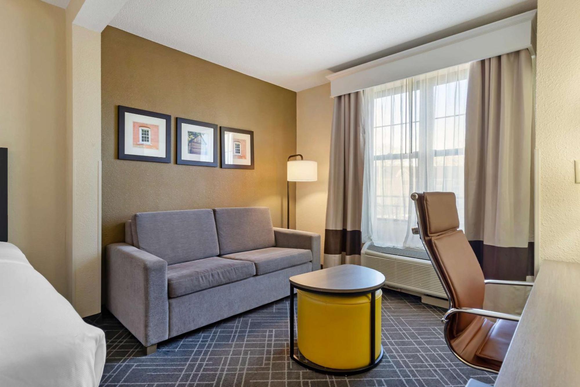 Comfort Suites Hanes Mall Winston-Salem Eksteriør billede