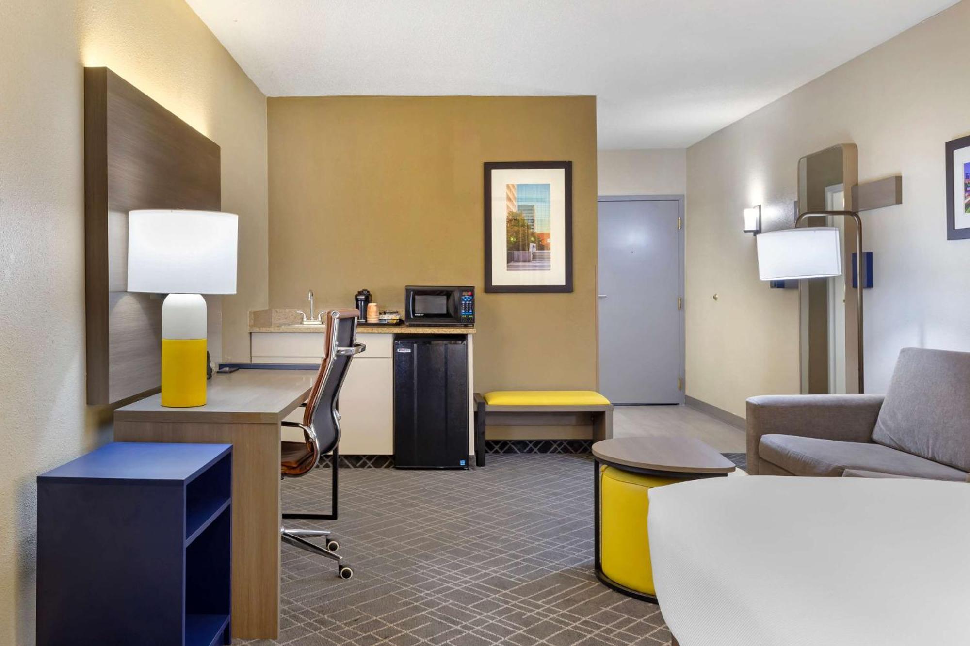Comfort Suites Hanes Mall Winston-Salem Eksteriør billede