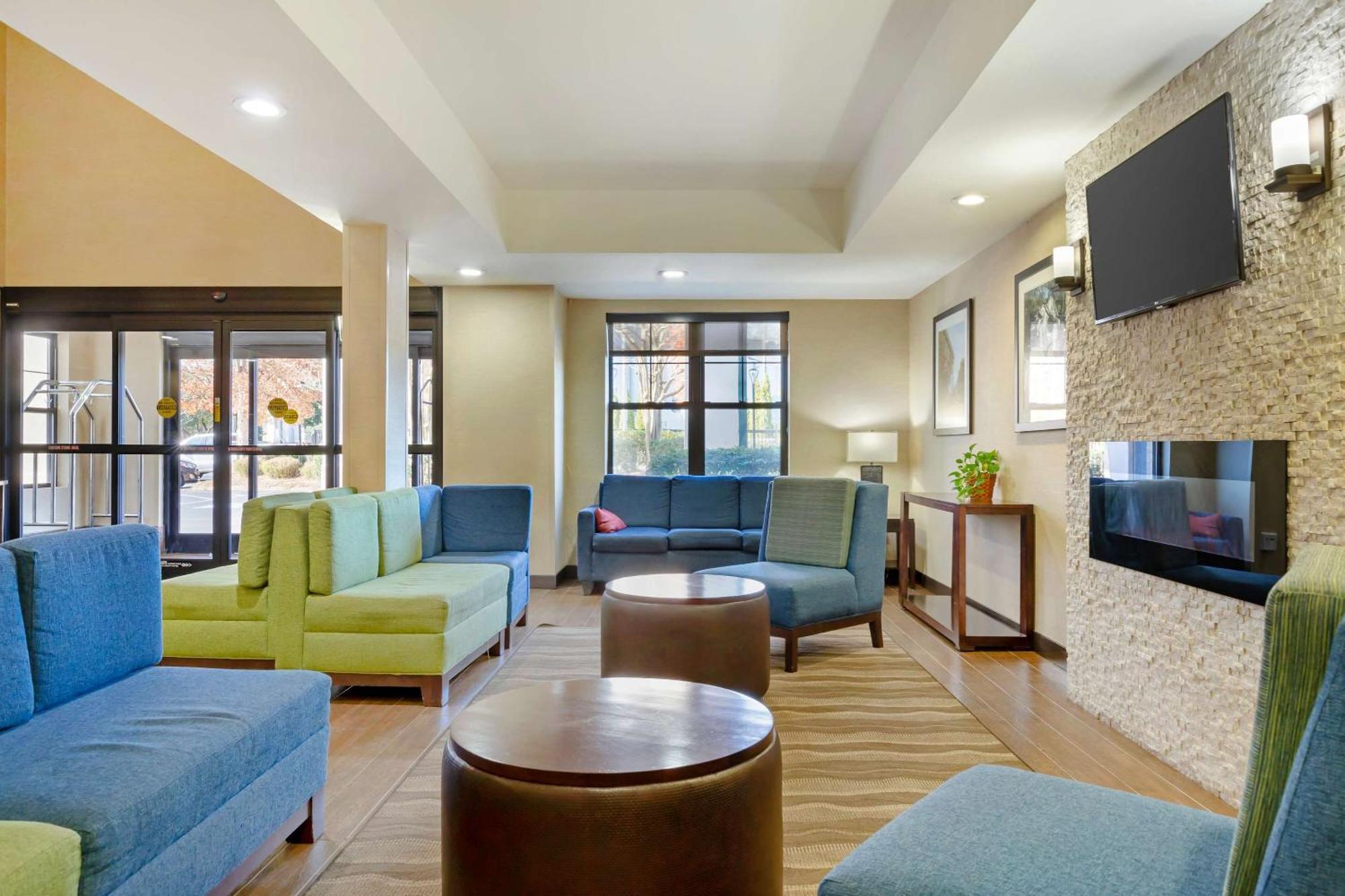 Comfort Suites Hanes Mall Winston-Salem Eksteriør billede