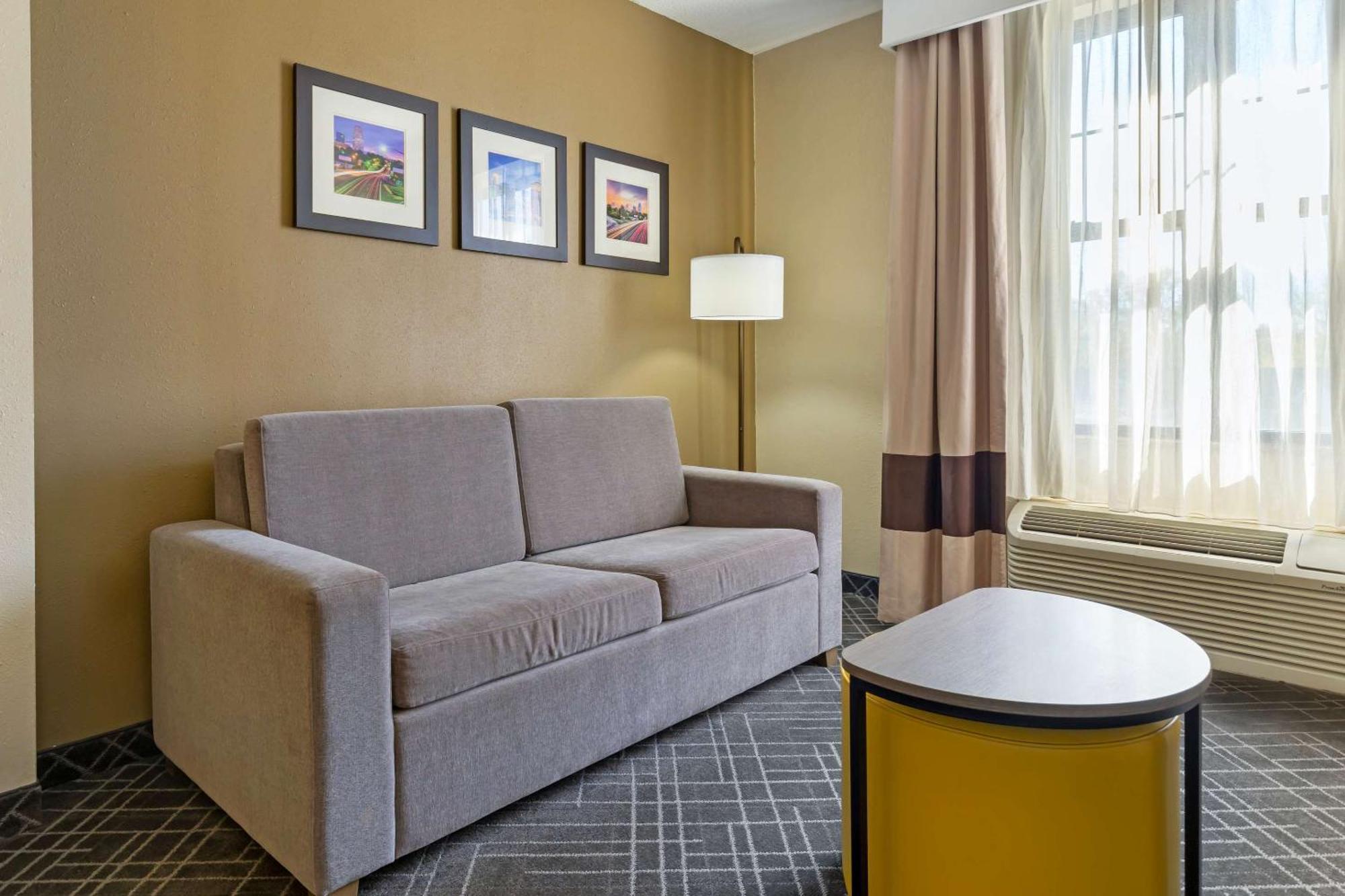 Comfort Suites Hanes Mall Winston-Salem Eksteriør billede